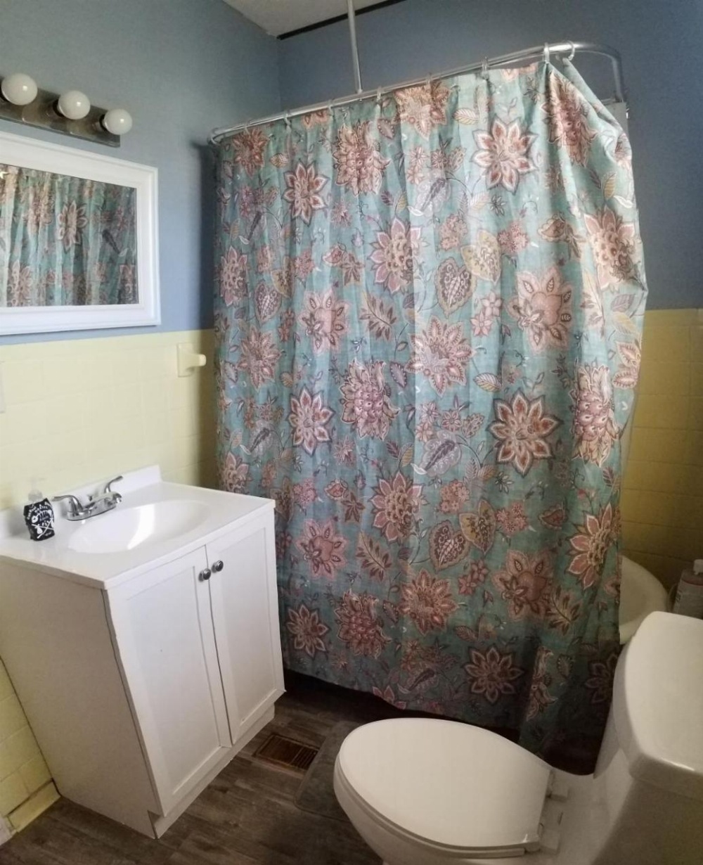 Bon Paul & Sharky's Hostel